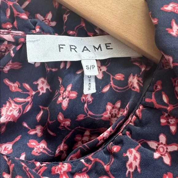 Frame Namu Flounce Sleeveless Top In Navy Floral Size Small - Picture 5 of 7